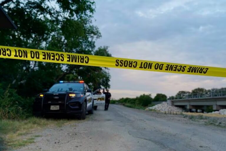 Confirma SER muerte de 3 mexicanos tras persecución policial en Texas