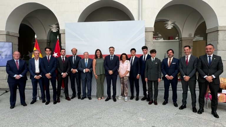 La Comunidad de Madrid recibe a finalistas