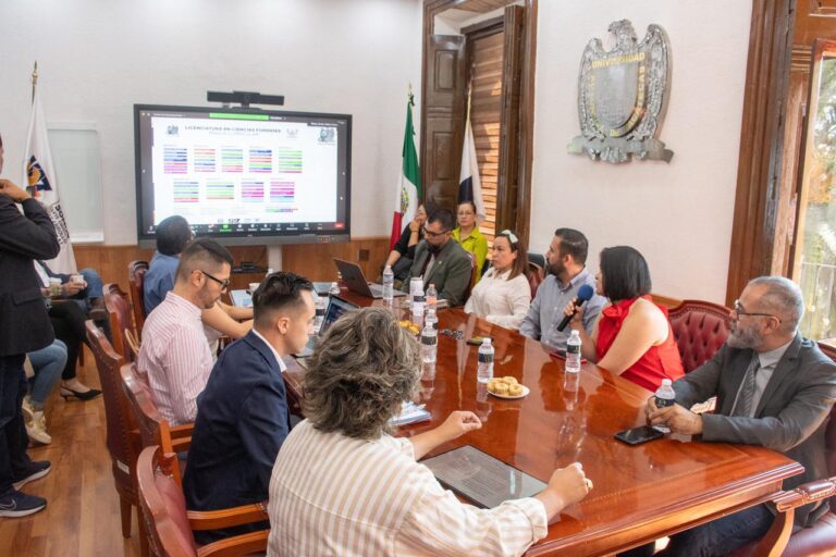 Presentan avances en nuevas carreras de la UAZ