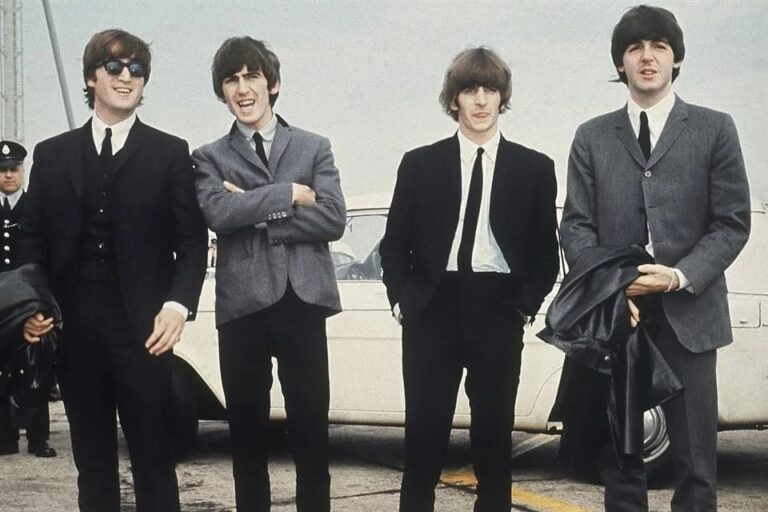 ¿Quiénes interpretarán a The Beatles en biopics?