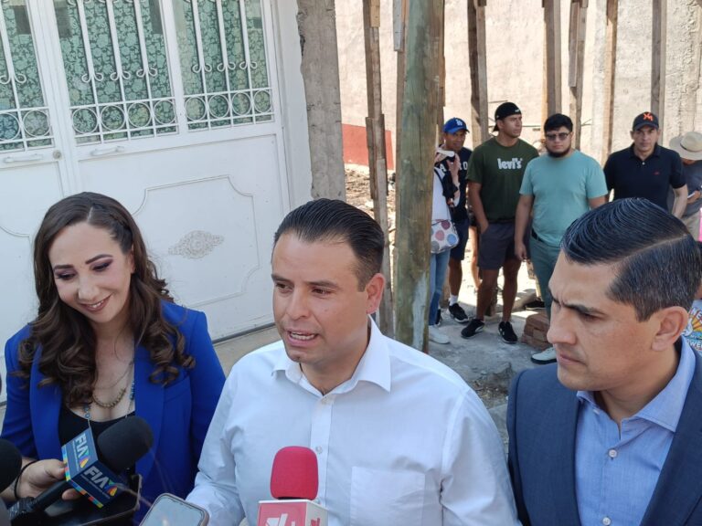 Vota Miguel Varela en la capital