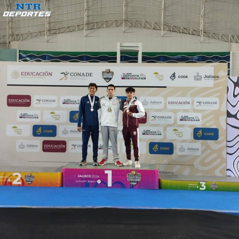 Zacatecas gana oro en Natación