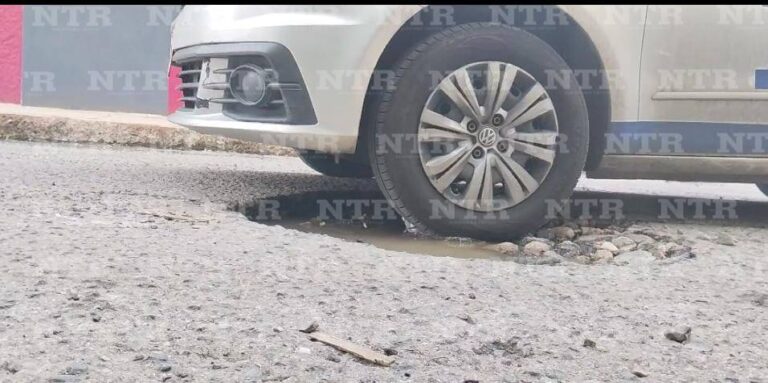 Exigen bacheo en la colonia SPAUAZ