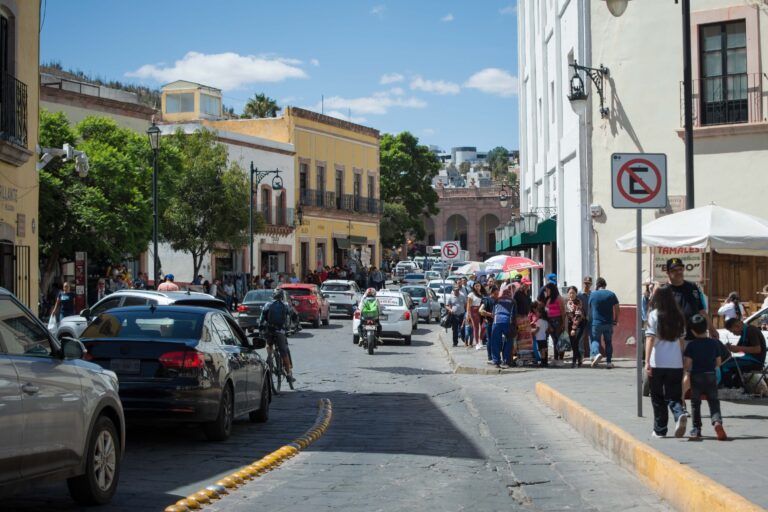 Buscan comerciantes mejorar Centro Histórico
