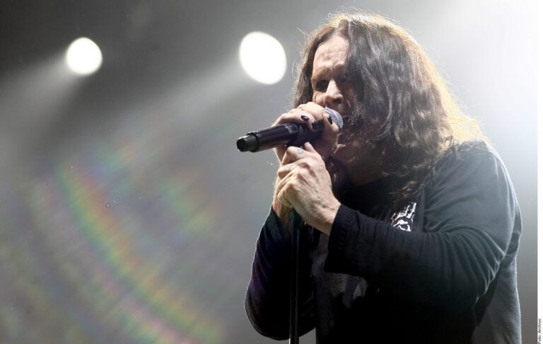 Critica Ozzy Osbourne bailes de Britney; ella le responde