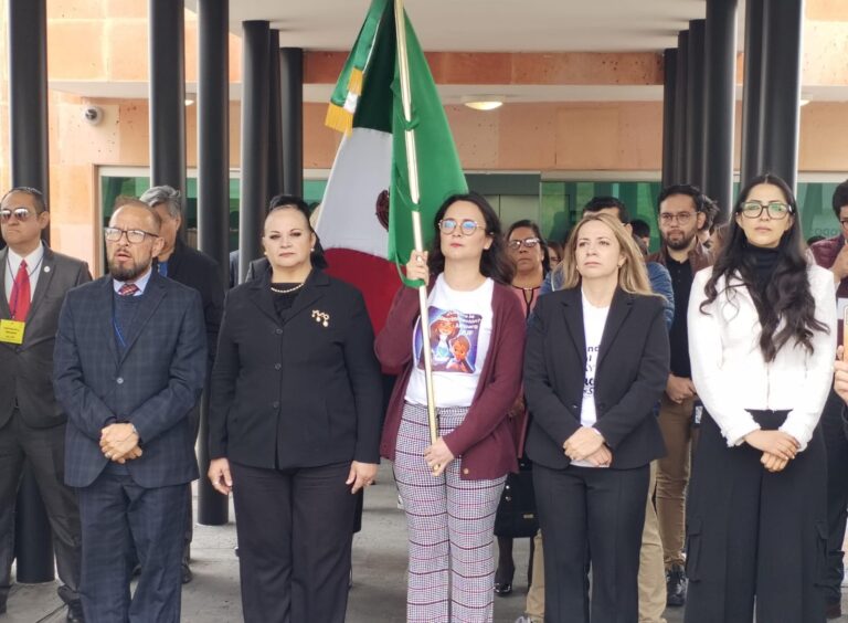 Defiende al PJ en celebración por Día del Abogado