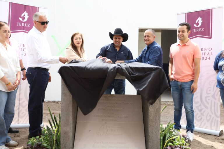 Colocan primera piedra de Ciudad Gobierno Jerez