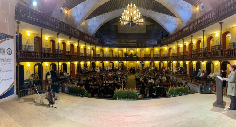 Egresan estudiantes de licenciatura y maestrías de UA Psicología