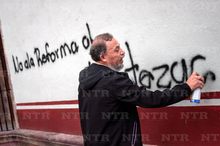Marchan sindicatos; diputados no presentan informe