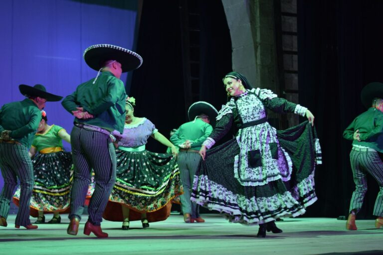 Se presenta grupo folclórico de Aguascalientes en Jerez