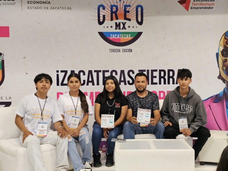 Triunfa Cecytez en Hackathon de Creo MX