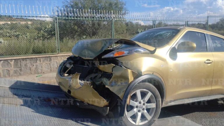 Registran daños materiales por choque en avenida Proaño
