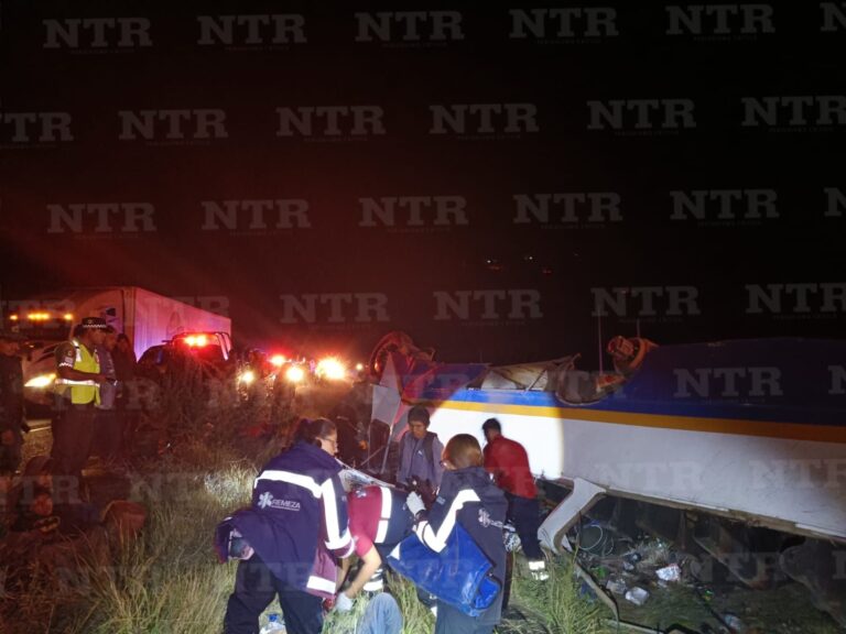 Fallecen jornaleros en accidente de tránsito