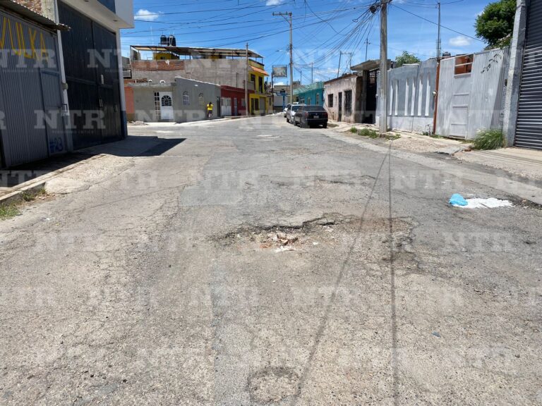 Una molestia, baches en la Venustiano Carranza