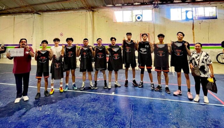 Los Cuervos LBNV se coronan en Estatal U17