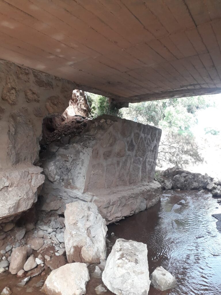 Verifican puente de la comunidad La Pendencia
