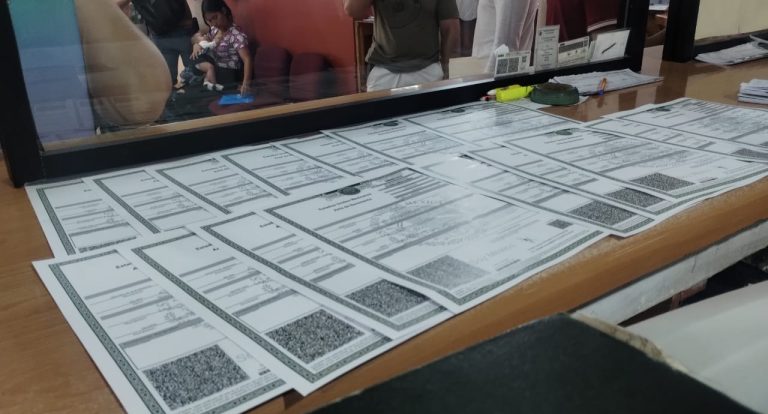 Investigan supuesto tráfico de actas de nacimiento
