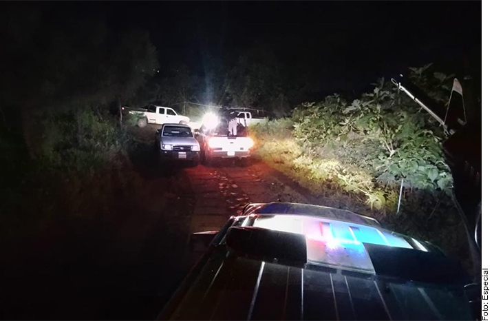 Se levanta pueblo en armas en Michoacán contra crimen
