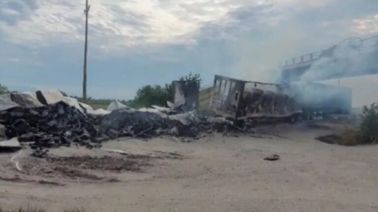 Afectan a zacatecanos bloqueos en Sinaloa