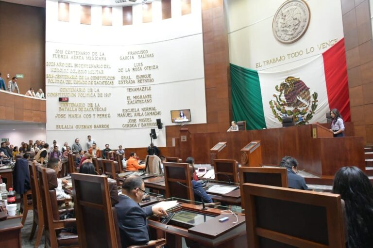 Conforman comisiones legislativas