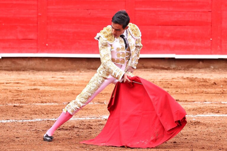 El Calita, oreja y triunfo en la primera de feria