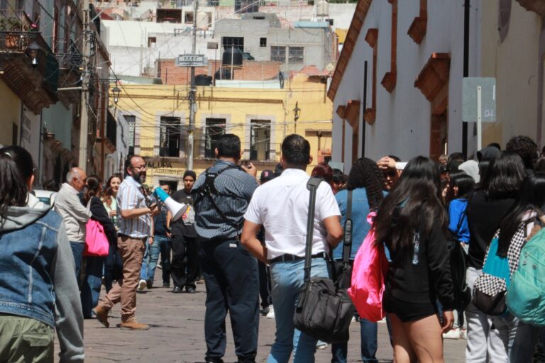 Prepa 1 UAZ realiza simulacro de sismo