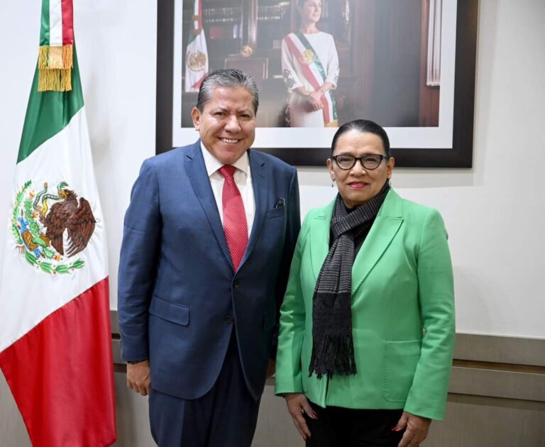Se reúne David Monreal con secretaria de Gobernación