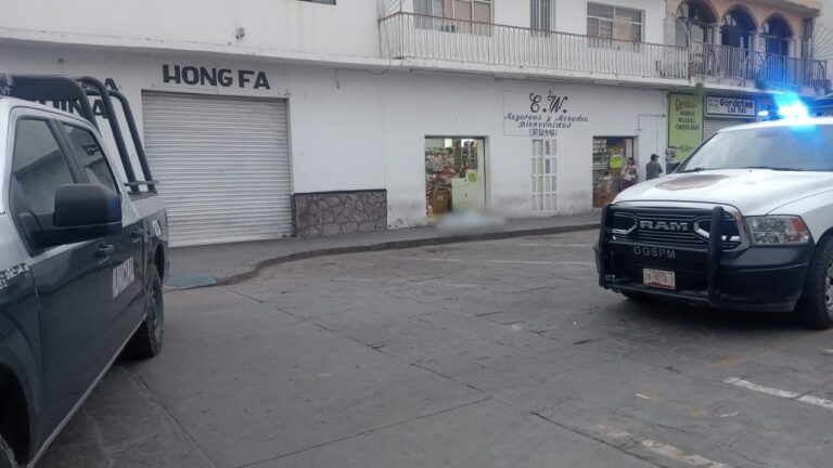 Convulsiona y muere en la vía pública