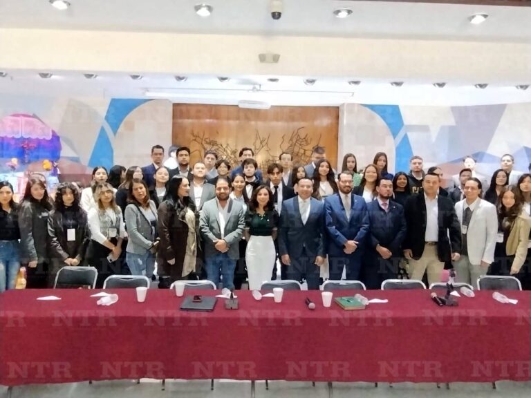 Instalan Parlamento Juvenil en la Legislatura