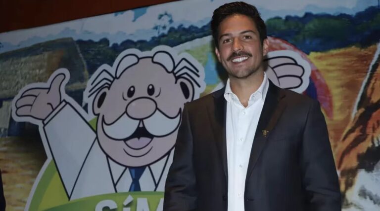 Farmacias Similares invertirá 3.5 mdd en Colombia: Víctor González Herrera