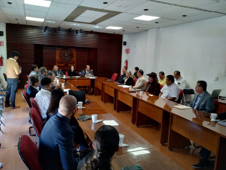 Instala Congreso local Comisión de Turismo
