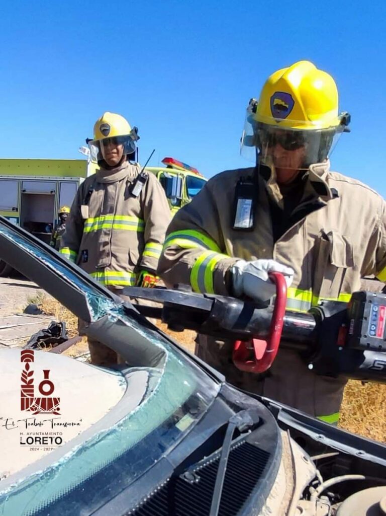 Capacitan a bomberos municipales en EU