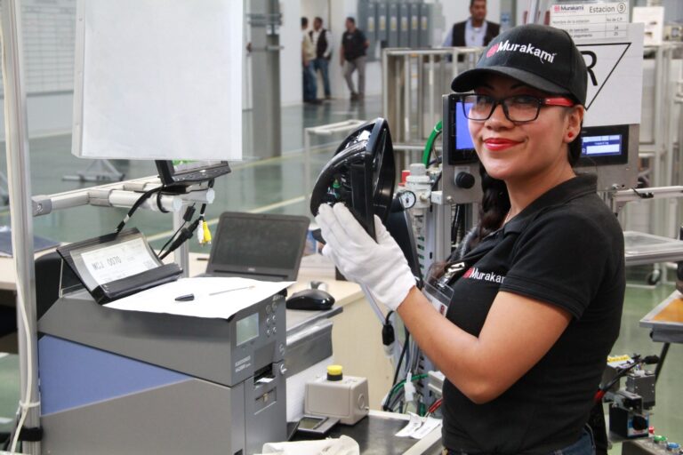 Ofrecen más de mil vacantes y cursos para autoempleo