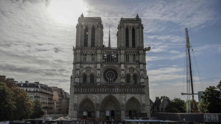 Propone Gobierno de Francia cobrar entrada a Notre Dame