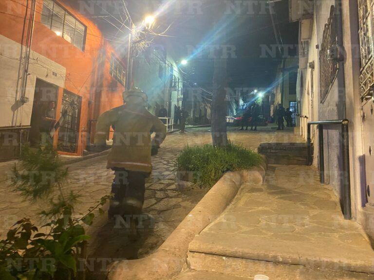 Registran incendio en vivienda de callejón Tampico