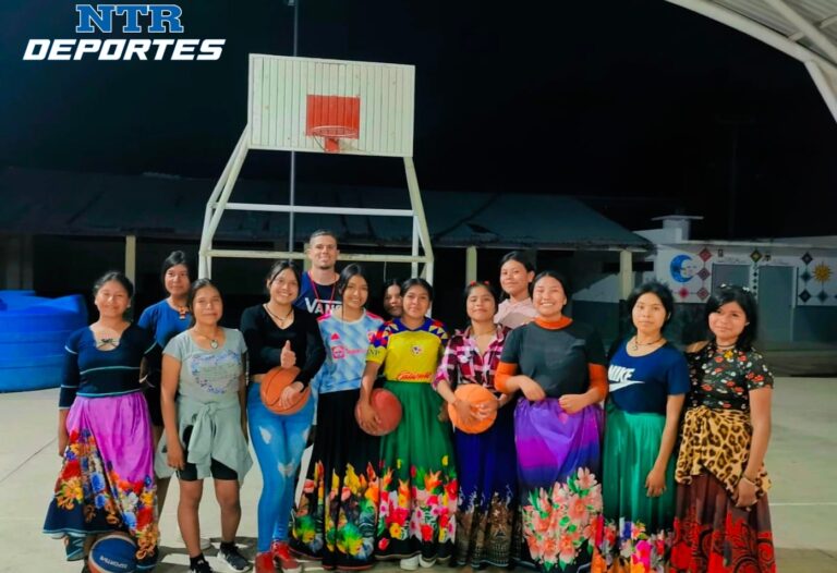 Zacatecano impulsa al baloncesto en comunidad wixárika