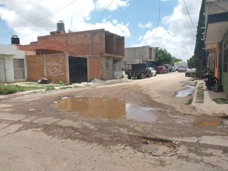 Agravan conexiones clandestinas desabasto de agua