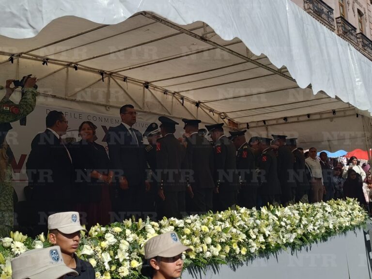 Ascienden militares a nuevos mandos