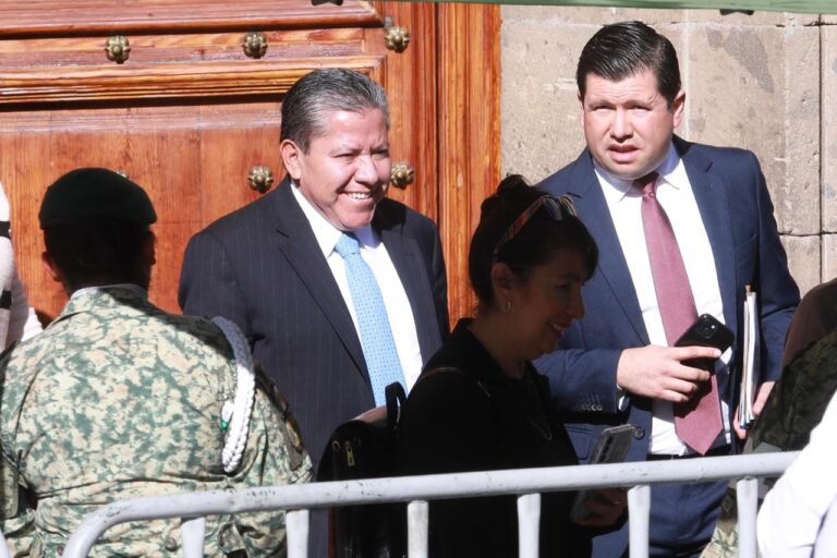 Asiste gobernador David Monreal a junta para evaluar IMSS-Bienestar