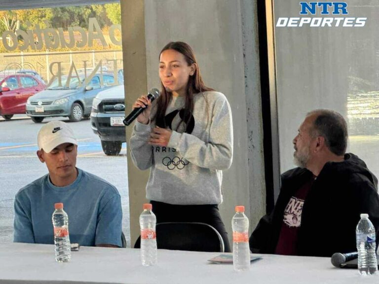 Capacitan a zacatecanas en nado sincronizado