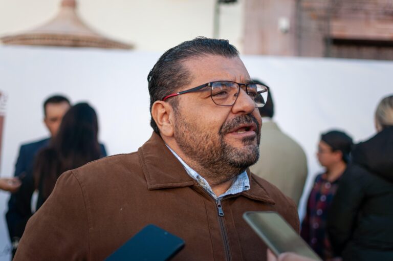 Migrantes, dispuestos a apoyar obras del 2×1