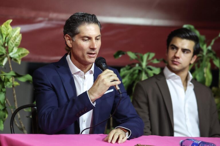 Colombo, a la conquista de México