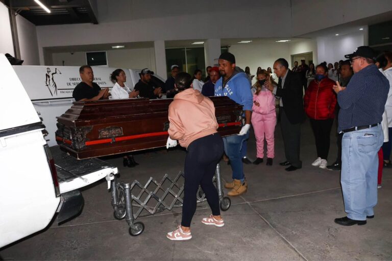 Despiden con pasillo de honor a donador de órganos en Fiscalía