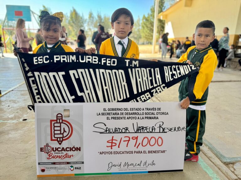 Entregan más de 4 mdp en apoyos a escuelas primarias