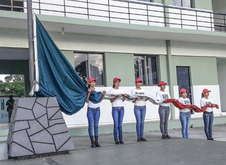 Invitan a mujeres a realizar servicio militar