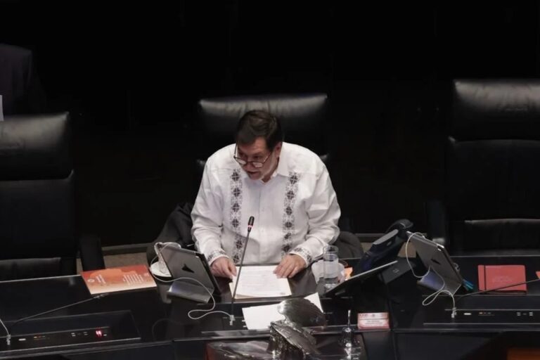 Proponen a Castillo para suceder a Noroña en Senado