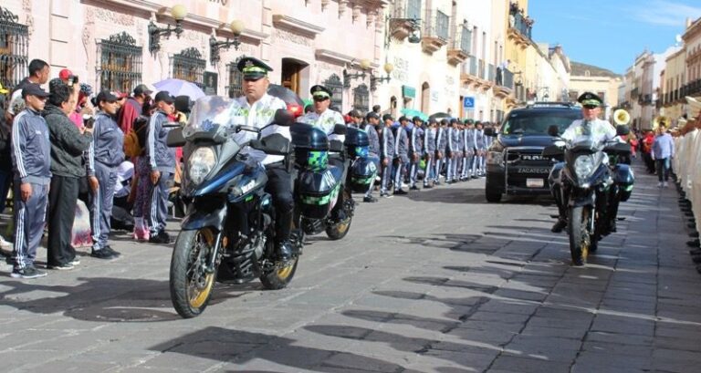 Operativo vial para desfile conmemorativo de la Revolución Mexicana