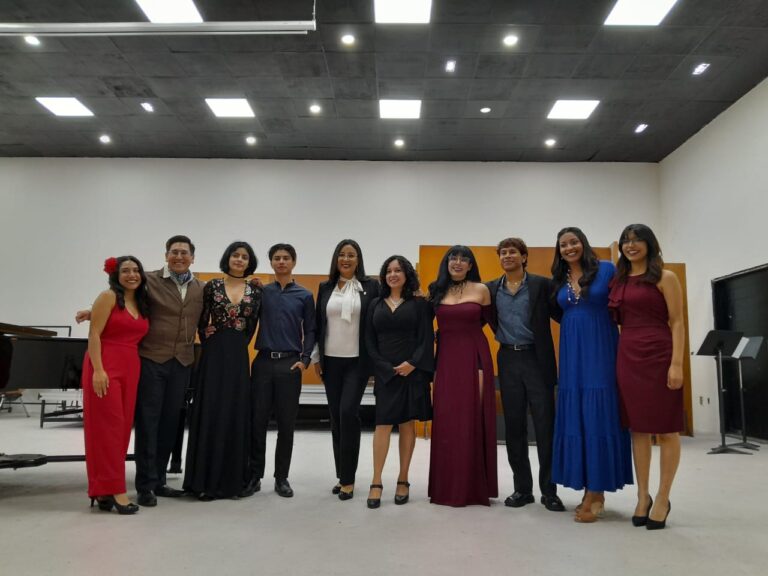Presentan alumnos de Unidad Académica de Artes recital de canto