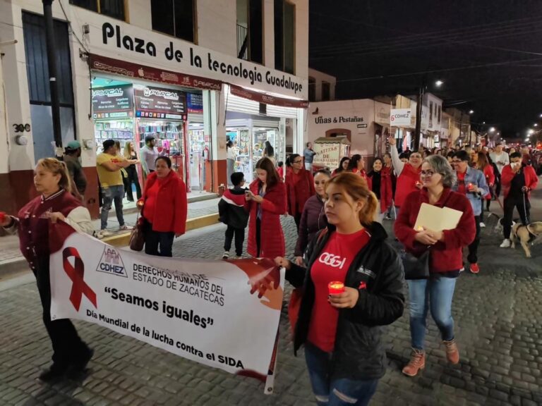 Realizan marcha silenciosa contra VIH