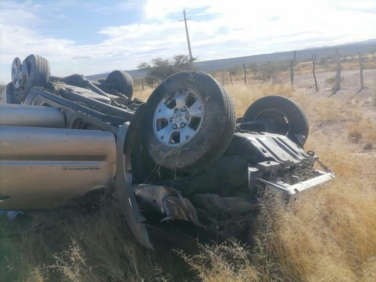 Mueren dos paisanos tras accidente en Río Grande; dos más resultaron lesionados
